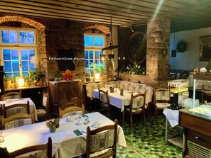 Free buffet breakfast on weekdays - Hotel im Lustgarten (Ladenburg)