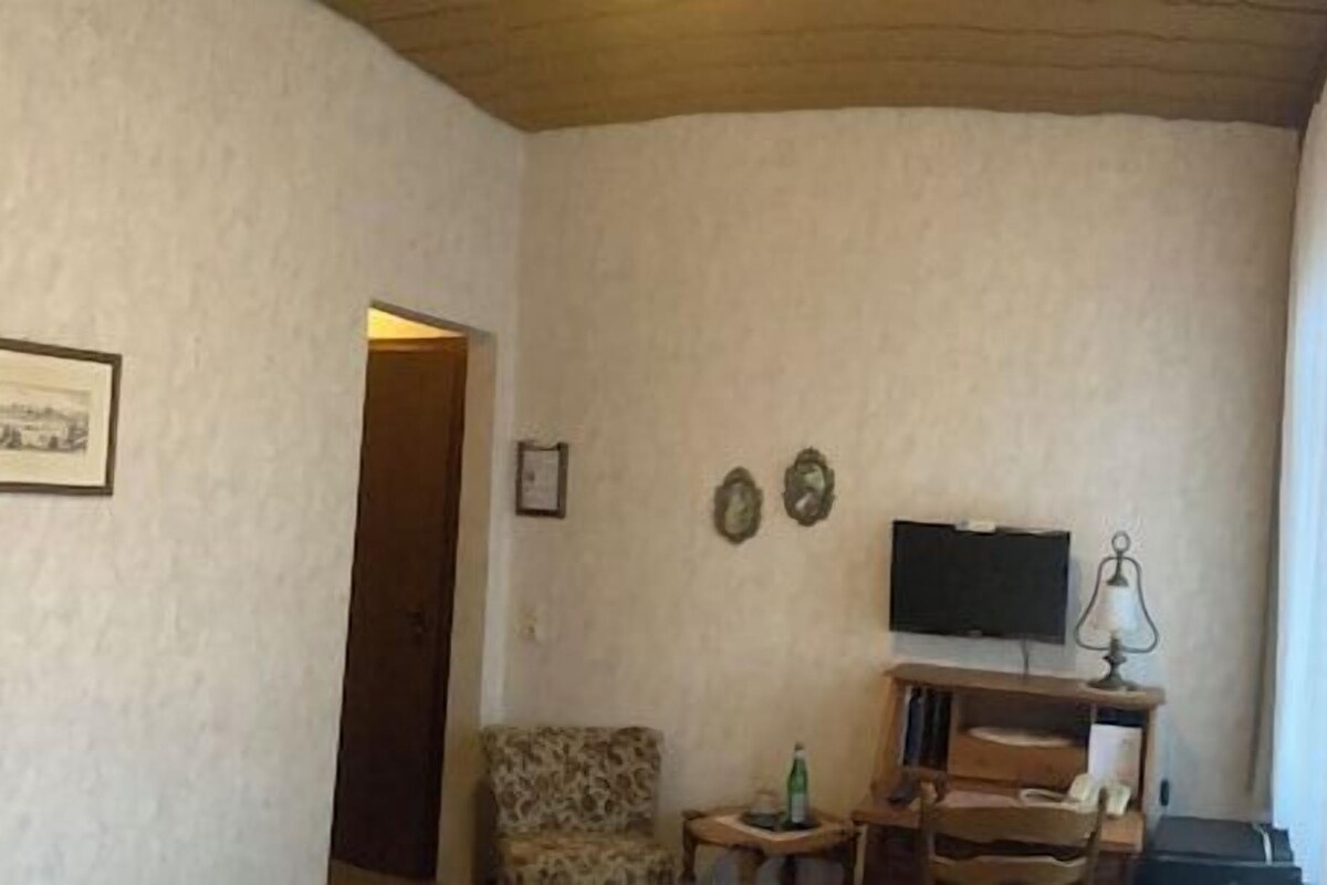 Untuvapeitot, työpöytä, ilmainen Wi-Fi, yksilöllisesti sisustettu