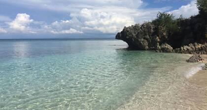 Avila's Horizon Dive Resort