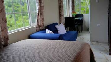 5 Schlafzimmer, Bügeleisen/Bügelbrett, kostenloses WLAN, Bettwäsche