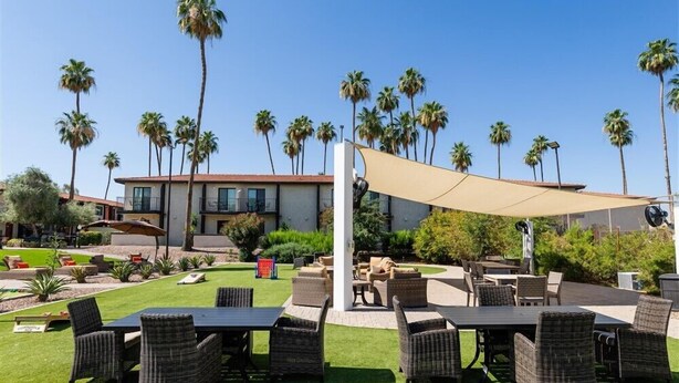Unclassified image, 1 of 19, button - 143 Fully Furnished 1BR Suite-Pet Friendly! (Scottsdale)