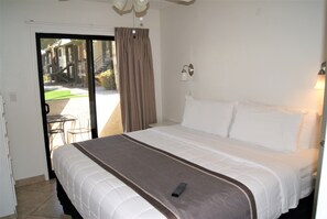 1 makuuhuone, silitysrauta/-lauta, internet, vuodevaatteet