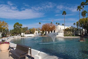 A heated pool - 142 Fully Furnished 1BR Suite-Pet Friendly! (Scottsdale)