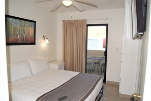 1 bedroom, iron/ironing board, internet, bed sheets - 144 Fully Furnished 1BR Suite-Pet Friendly! (Scottsdale)