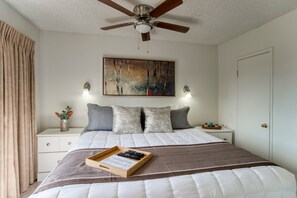 1 chambre, fer et planche à repasser, accès à Internet, literie fournie