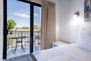 1 bedroom, iron/ironing board, Internet, bed sheets