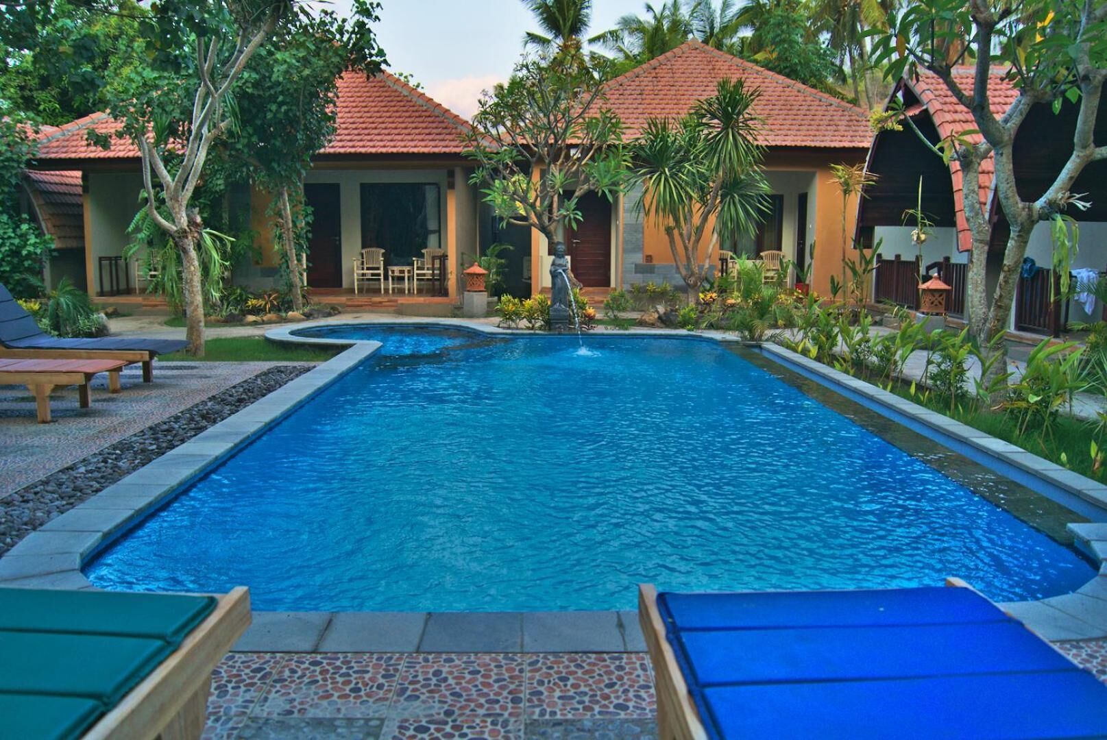 Kolam renang outdoor