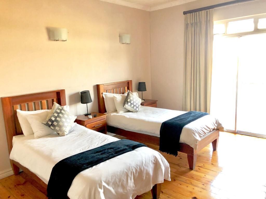 In-room safe, free WiFi, bed sheets