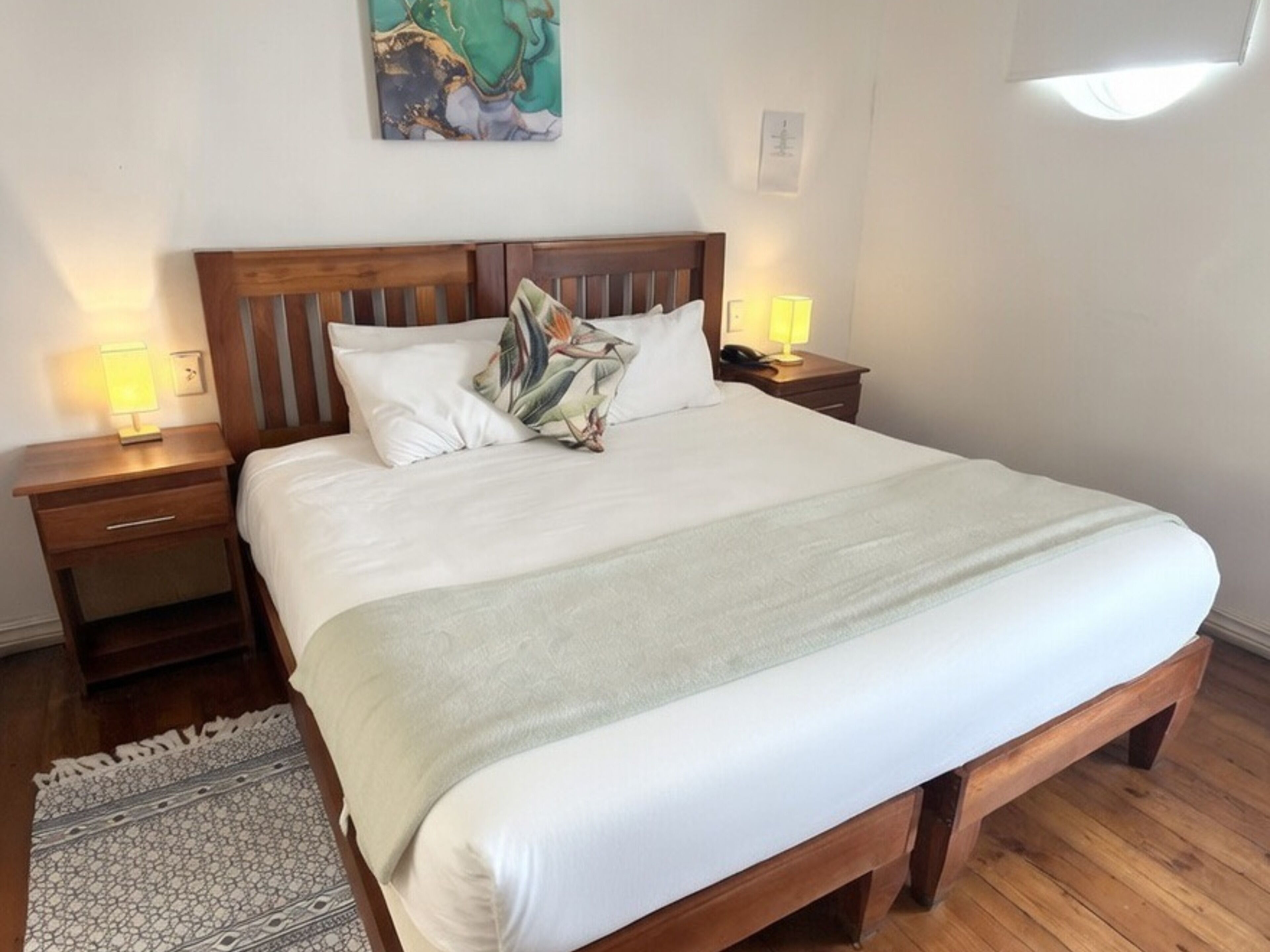 家庭客房 (Superior) | 客房內保險箱、免費無線上網、床單