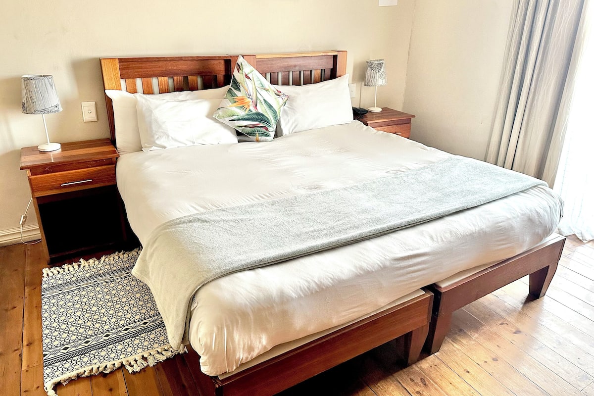 Superior kamer | 1 slaapkamer, een strijkplank/strijkijzer, gratis wifi, beddengoed