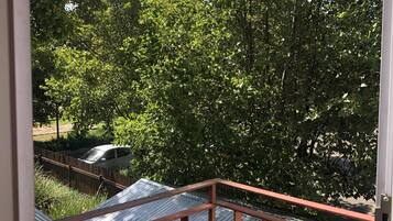 Deluxe Single Room, 2 Twin Beds, Non Smoking | Balcony view