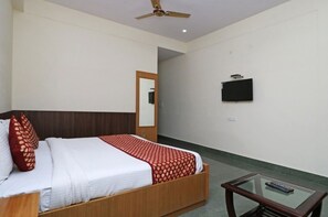 In-room safe, free WiFi