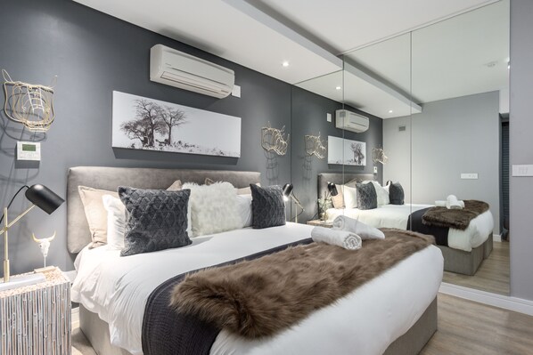 Comfort Apartment, 1 King Bed, Non Smoking | 1 bedroom, desk, iron/ironing board, cots/infant beds - Warwick 502 (Cape Town)