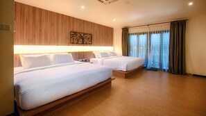 Kamar Keluarga | Minibar, brankas, dan dilengkapi dengan perabotan berbeda-beda