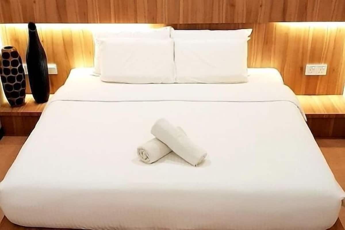 1 Schlafzimmer, Minibar, Zimmersafe, individuell eingerichtet