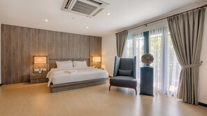 Deluxe Room | Minibar, in-room safe, desk, laptop workspace - Lot 33 Boutique Hotel (Langkawi)