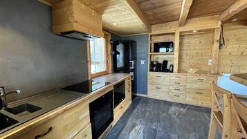 Frigorífico, microondas y lavavajillas