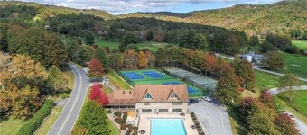 Foxlair! Your cozy cabin nestled in the Sky Valley golf resort and community.