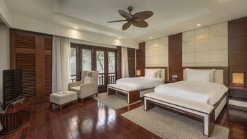 3 quartos, escrivaninha, cortinas blackout