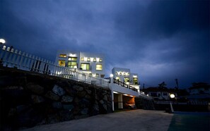 Front of property - Sun and Moon Pension (Yeosu)