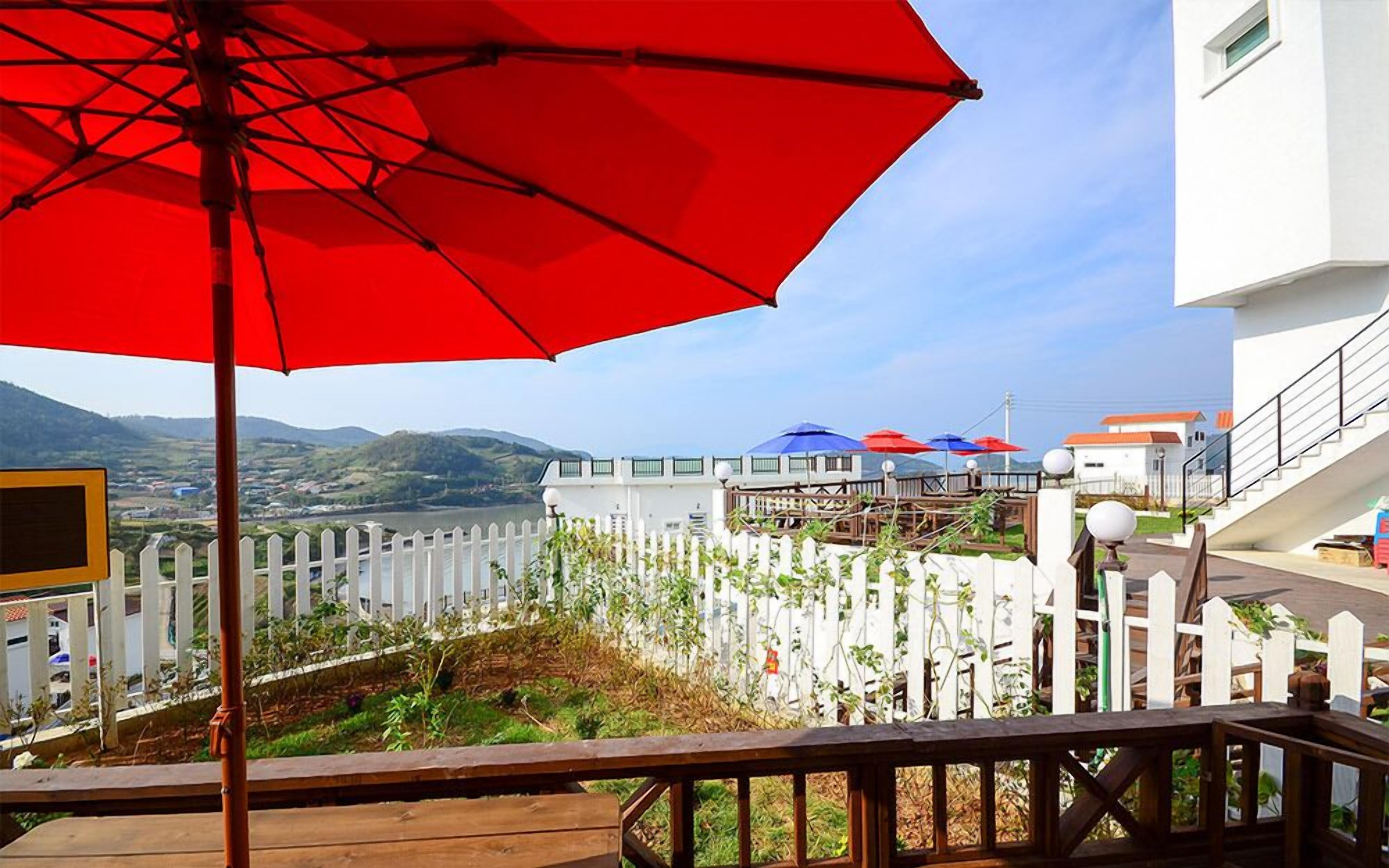 복층형 원룸 (2인 요금 기준, 추가 인원 (1-13세 10,000원, 14세 이상 20,000원) 요금 현장 지불 요망) | 발코니 전망