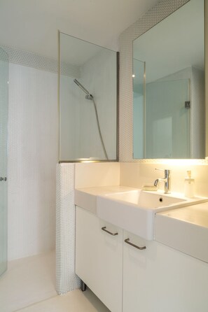 Estudio (No:21) | Lavabo en el baño