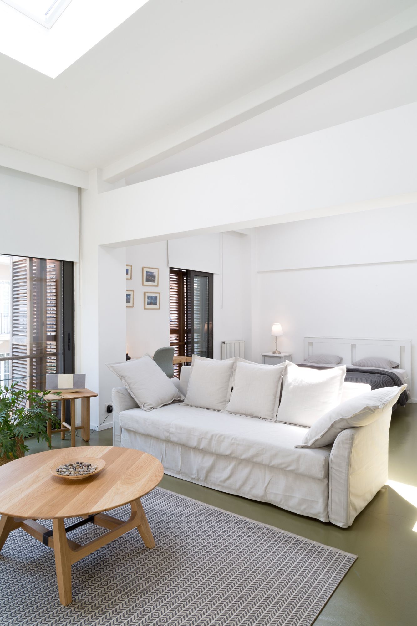 Studio (No:21) | Living area | LCD TV