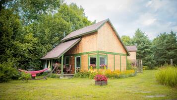 Mặt tiền nơi lưu trú