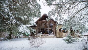 Mặt tiền nơi lưu trú