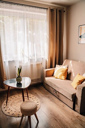 Standard Apartment | Living room | Flat-screen TV, DVD player - Willa tuŻur (Osie)