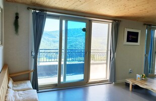 어울림 | 거실 공간 | 평면 TV