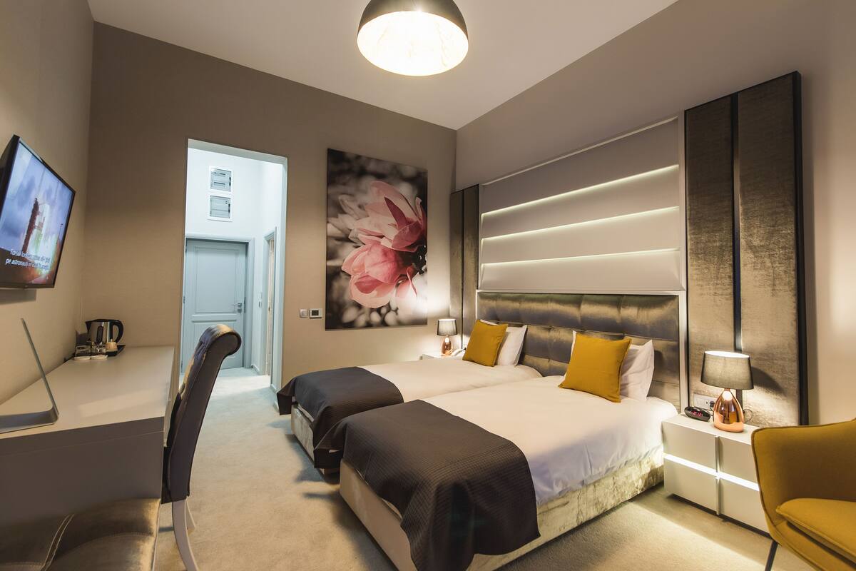 Premium bedding, minibar, in-room safe, desk