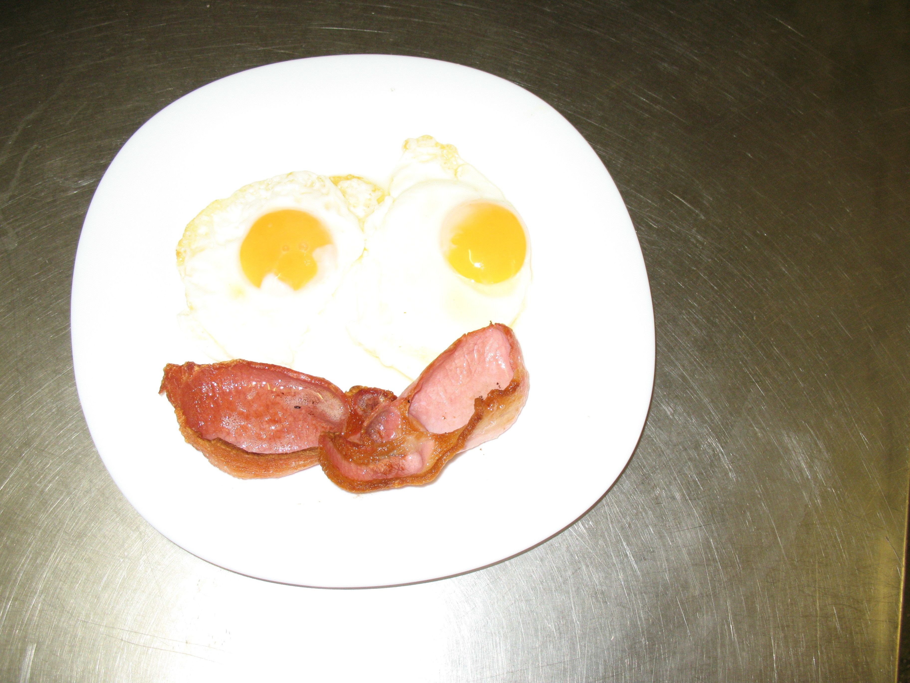 free daily english breakfast