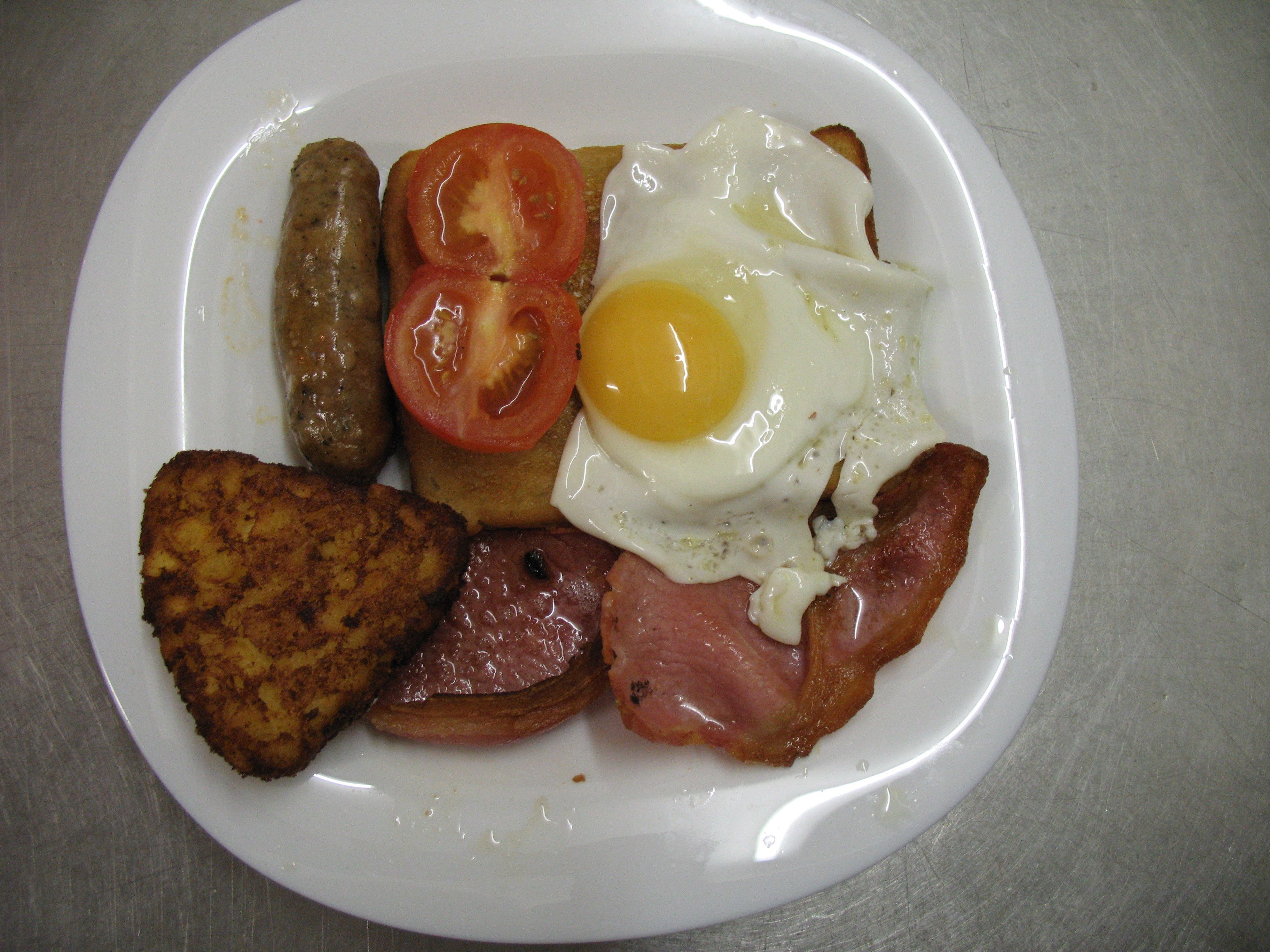 free daily english breakfast