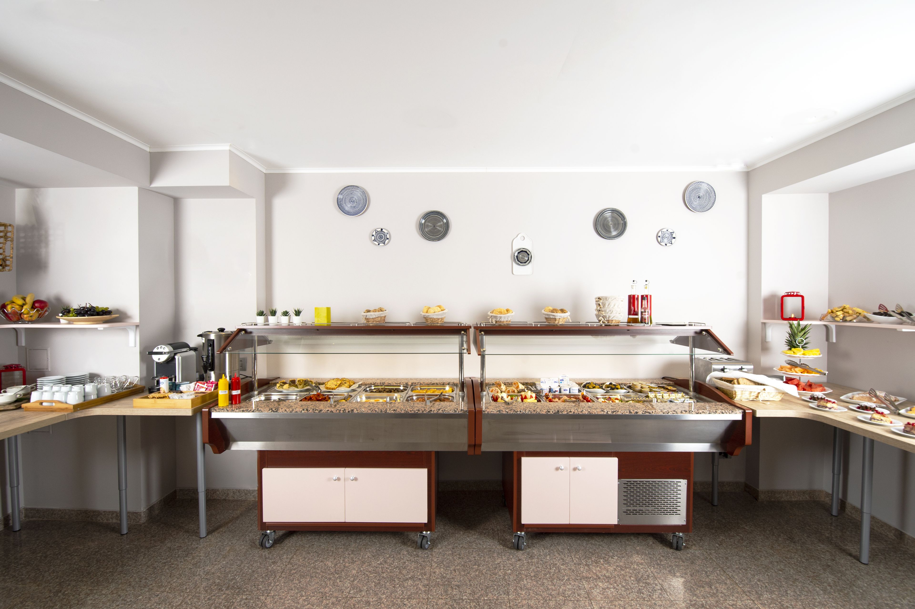 daily buffet breakfast (eur 15 per person)