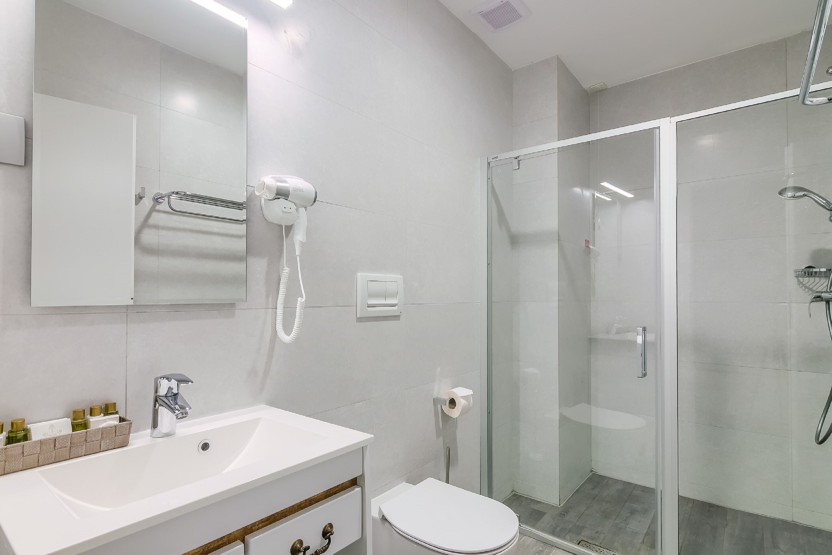 shower, free toiletries, hair dryer, bathrobes