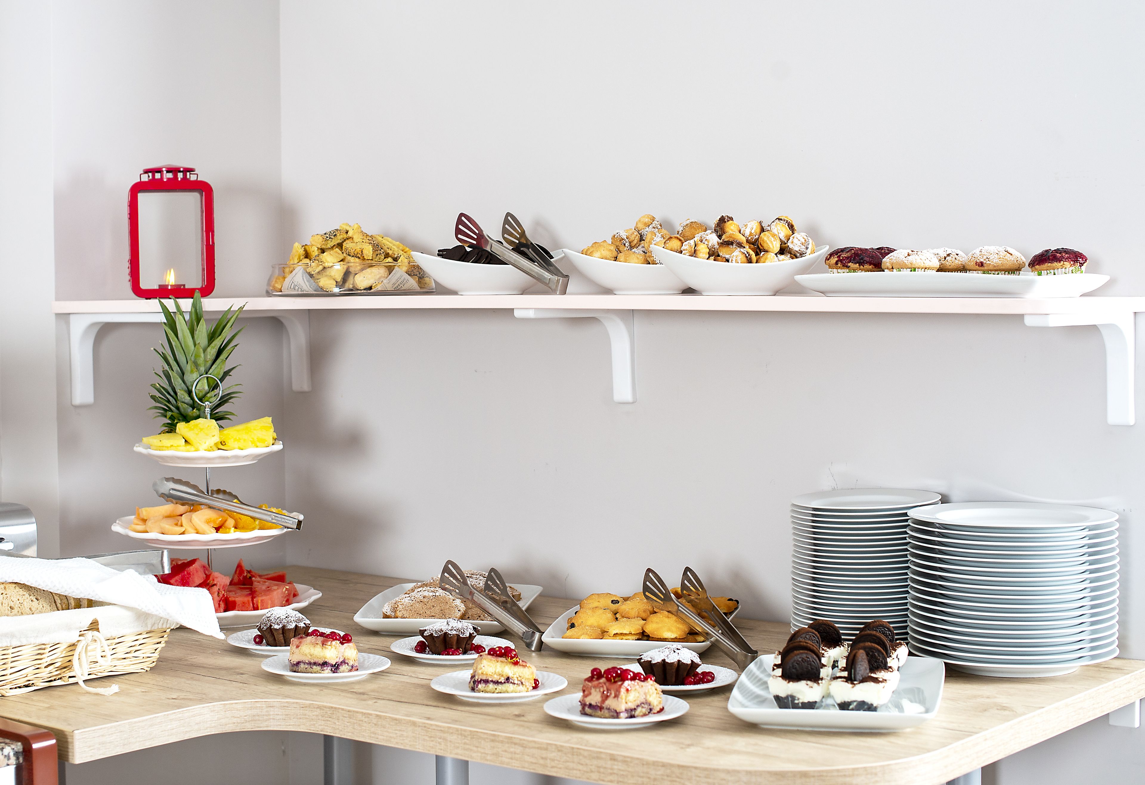 Photo - New Era Hotel Old Town Party Zone Bucharest- parking with fee nearby - NOT at the hotel !