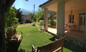 المنطقة المحيطة بالمنشأة