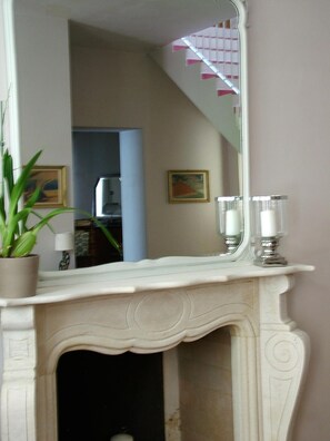 遮光窗簾/窗簾、免費嬰兒床、免費 Wi-Fi、床單