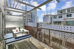Terrace/patio - Deluxe Waterfront & City Apartment (Auckland)