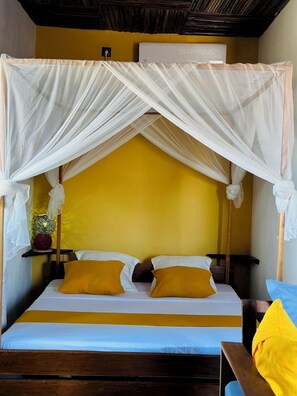 Comfort bungalow, 1 queensize bed, niet-roken | Luxe beddengoed, een minibar, een kluis op de kamer