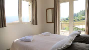 Dobbeltrom – classic | Safe på rommet, individuelt dekorert og individuelt innredet