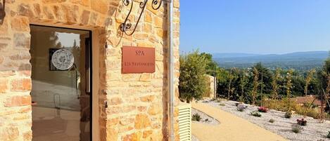 Espace de soins pour les couples, massages aux pierres chaudes