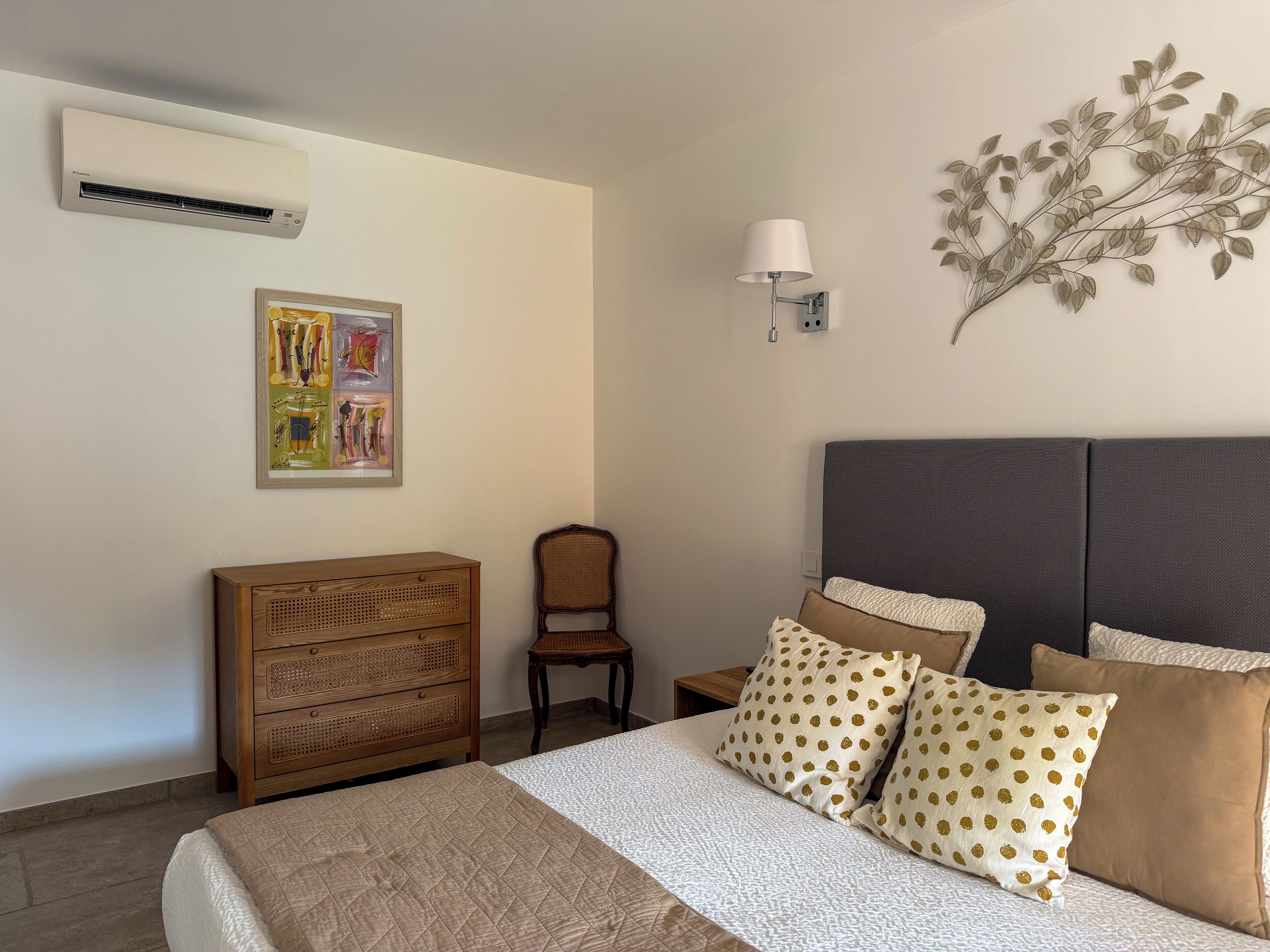 Junior Suite (Prestige) | In-room safe, individually decorated, individually furnished