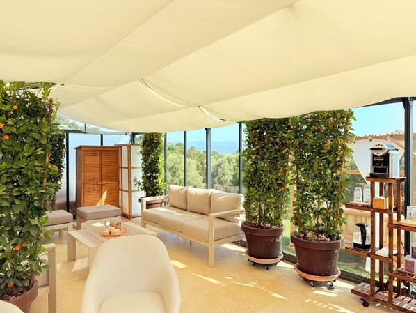 Salle de soins pour les couples, massage aux pierres chaudes