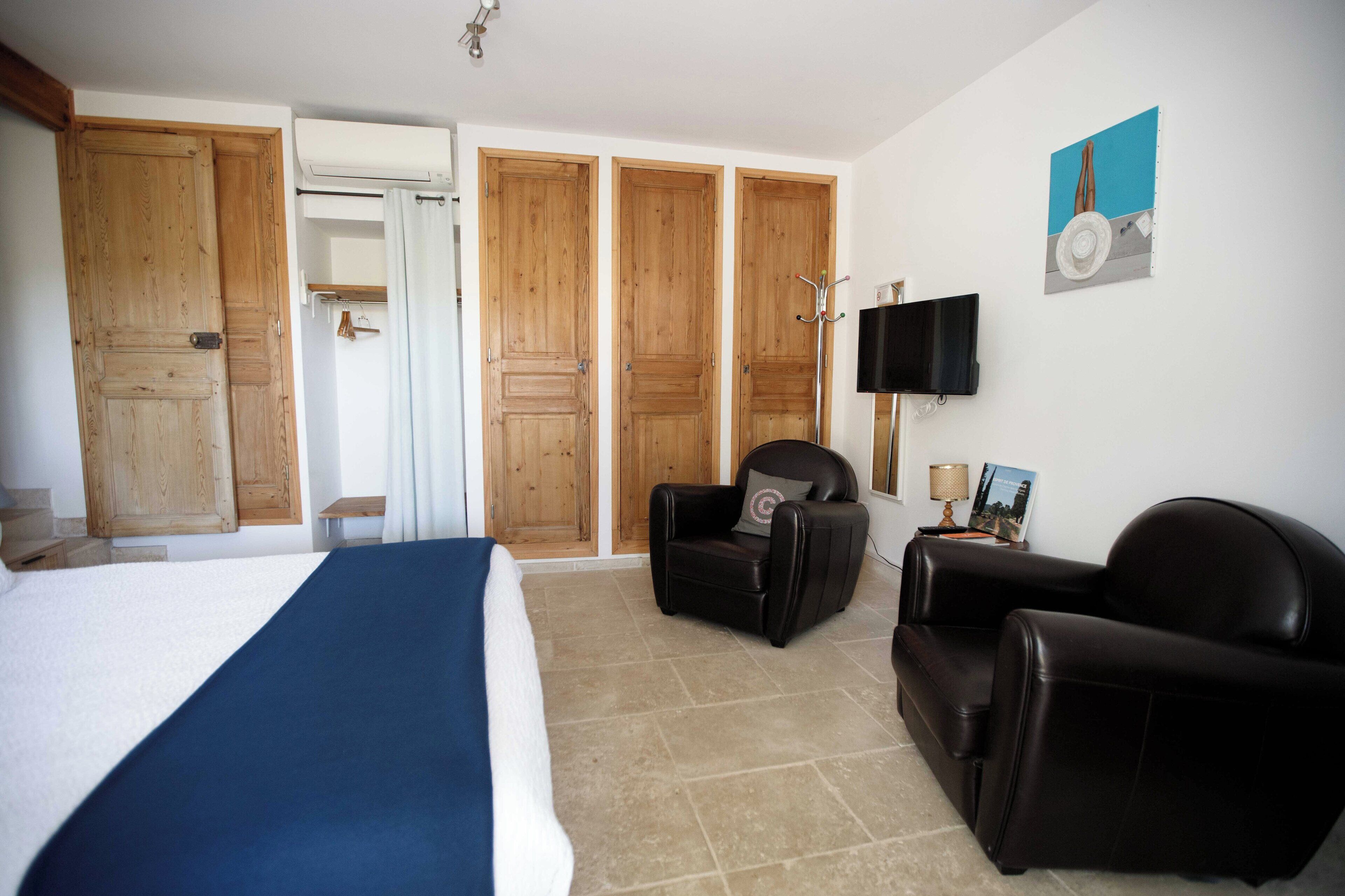 Classic Double Room | In-room safe, individually decorated, individually furnished