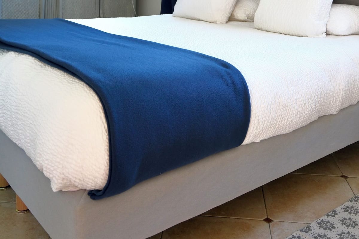 Appartement Prestige (Villa Grenache noir) | Coffre-fort, décor unique, ameublement unique, fer et planche à repasser