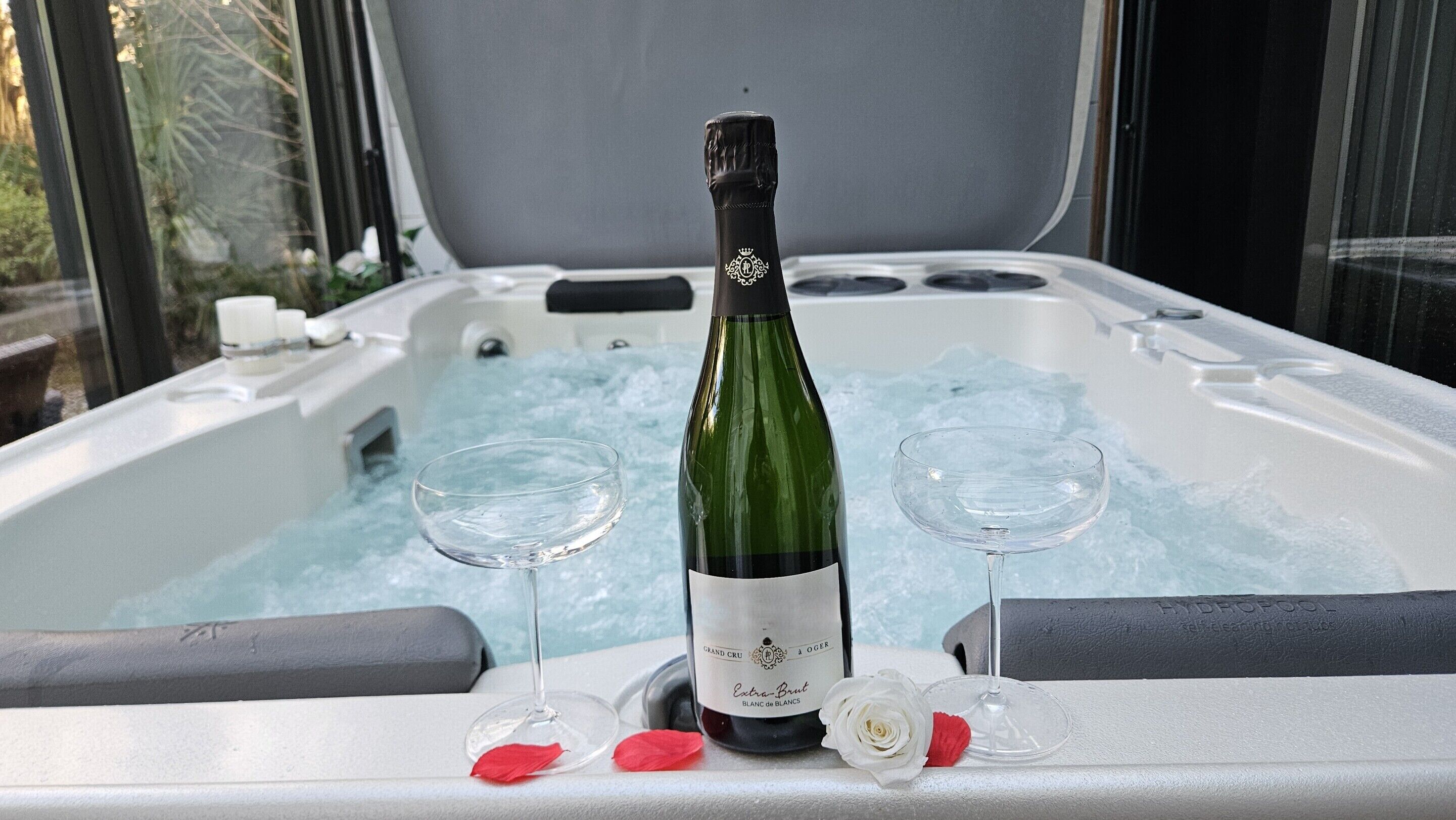 华丽双人房, 热水浴缸,   花园景观 (OPEN BULLE) | 室内 SPA 浴缸