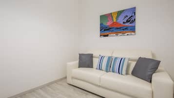 Suite | Living area | Flat-screen TV