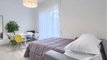 Svit - balkong | Minibar, skrivbord, mörkläggningsgardiner och ljudisolering